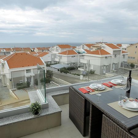Apartments Tomana Новаля Екстериор снимка