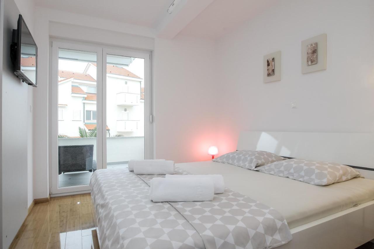 Apartments Tomana Новаля Стая снимка