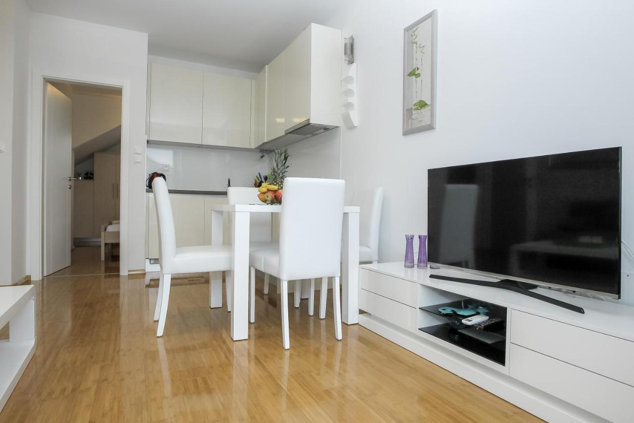 Apartments Tomana Новаля Стая снимка