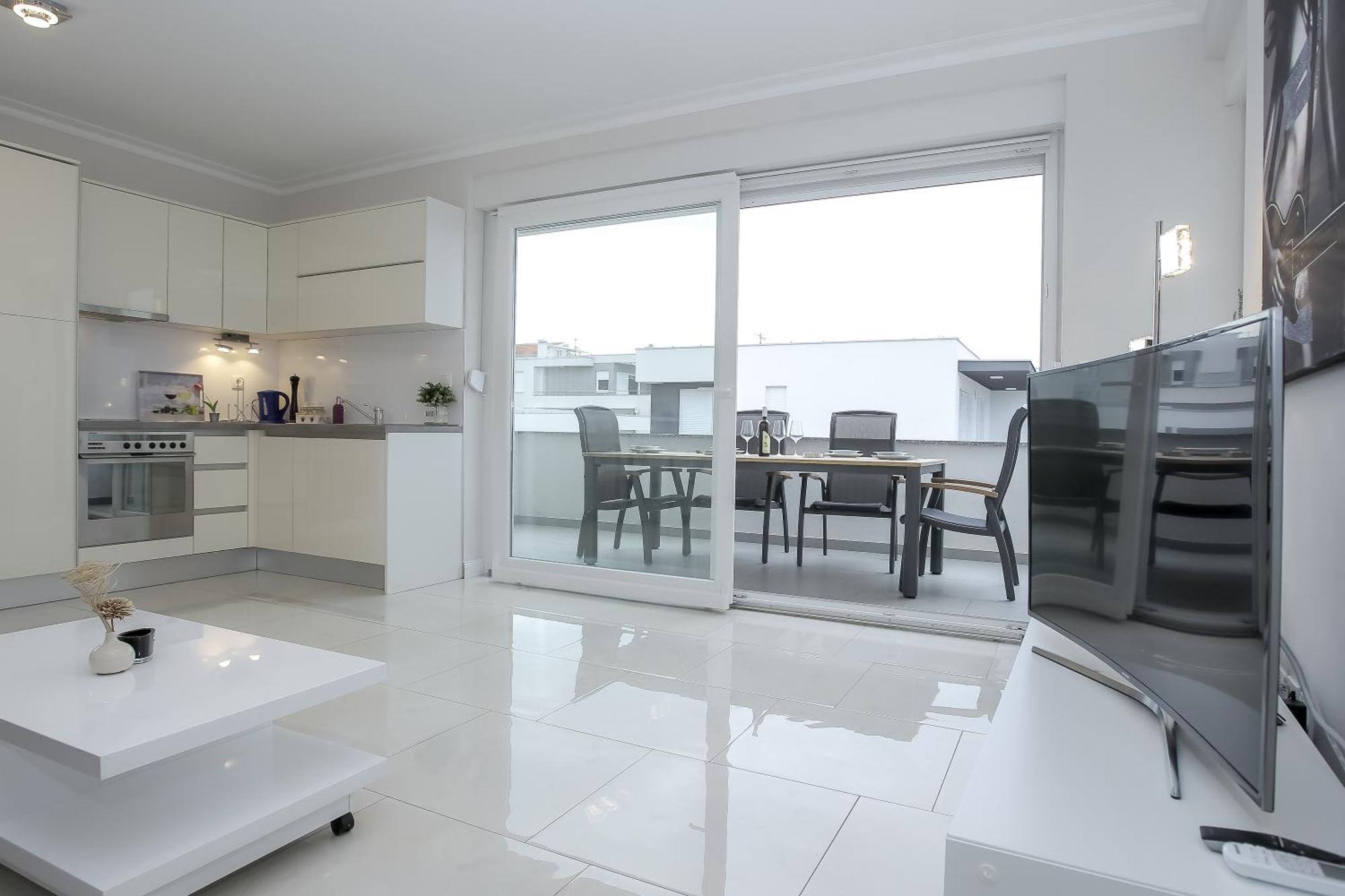 Apartments Tomana Новаля Стая снимка